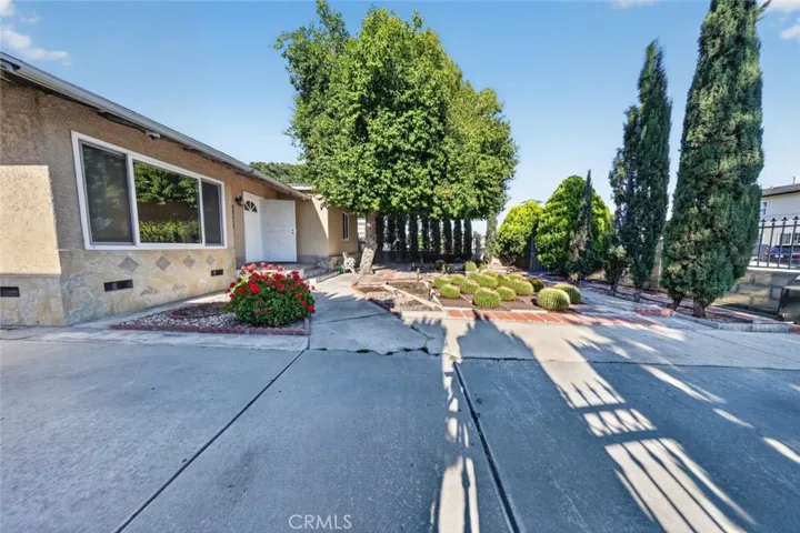 11407 Delano, North Hollywood, California 91606