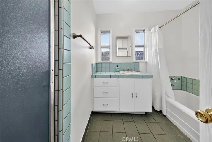 11407 Delano, North Hollywood, California 91606