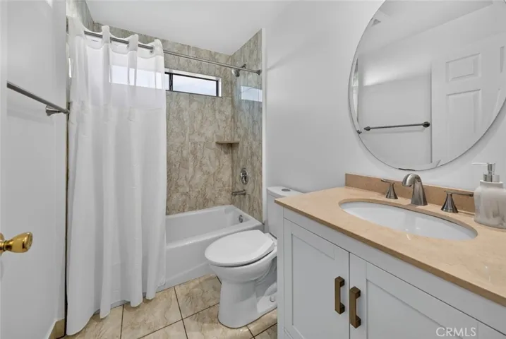11407 Delano, North Hollywood, California 91606