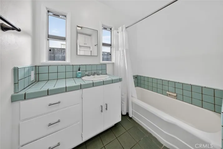 11407 Delano, North Hollywood, California 91606