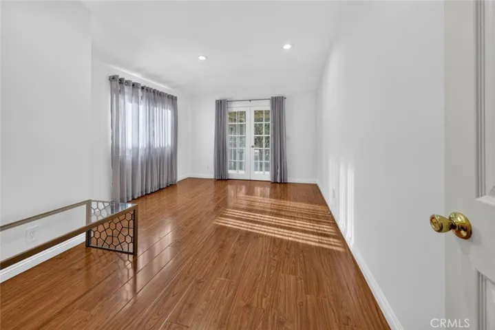 11407 Delano, North Hollywood, California 91606