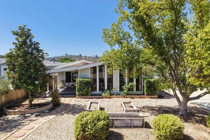 44545 Springwood, Hemet, California 92544