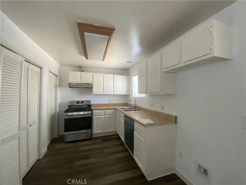 front unit kitchen