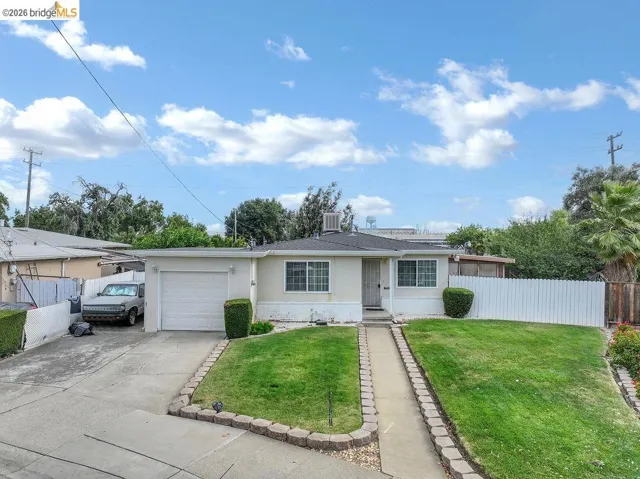 901 Carpino Ave, Pittsburg, California 94565