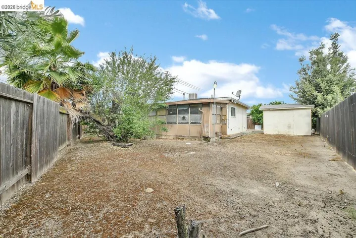 901 Carpino Ave, Pittsburg, California 94565