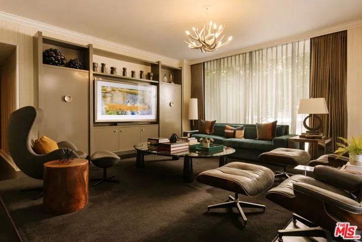 8787 Shoreham Drive 101, West Hollywood, California 90069