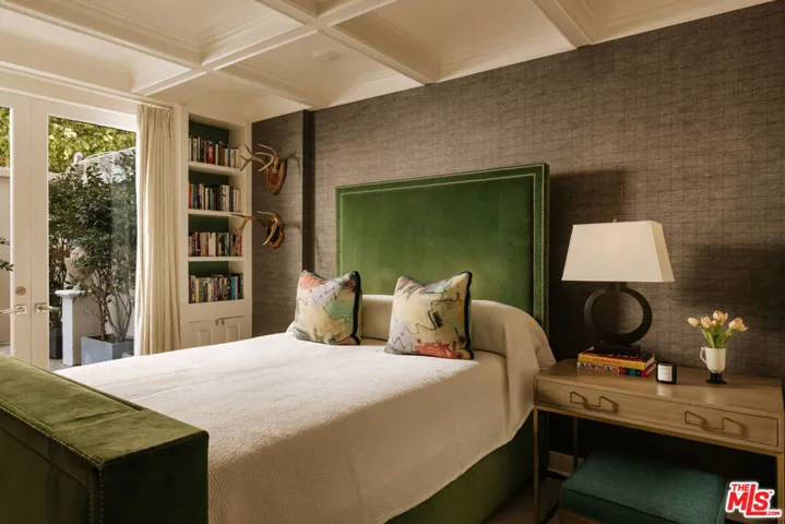 8787 Shoreham Drive 101, West Hollywood, California 90069