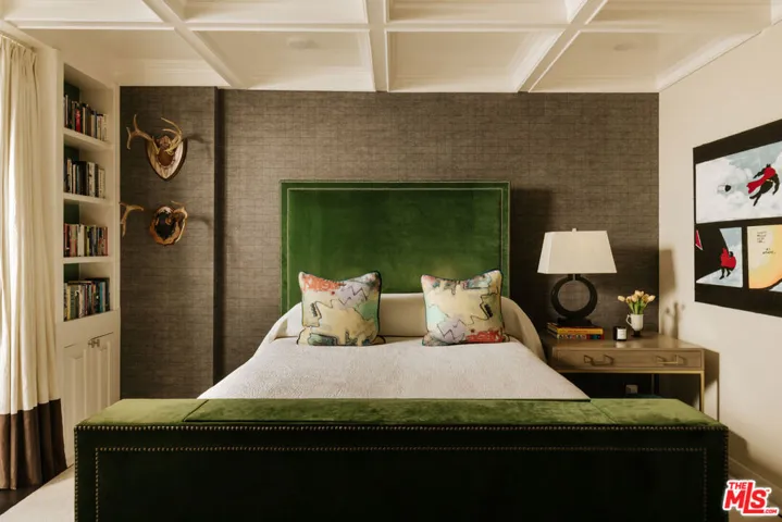 8787 Shoreham Drive 101, West Hollywood, California 90069