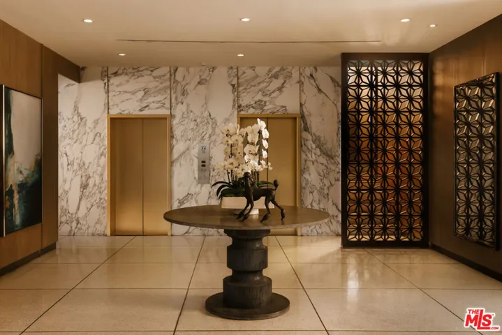 8787 Shoreham Drive 101, West Hollywood, California 90069