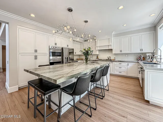 cFamily and Kitchen6
