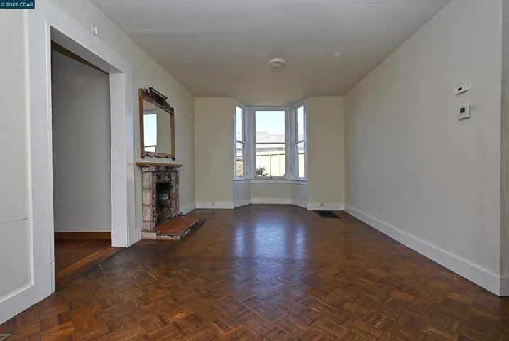 979 Grace Ave, Oakland, California 94608