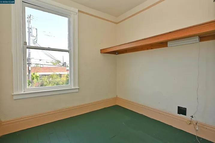 979 Grace Ave, Oakland, California 94608