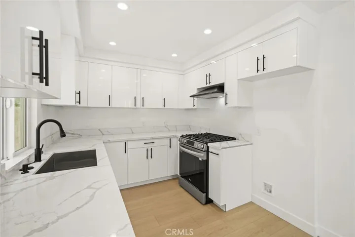 7010 Lennox Avenue, Van Nuys, California 91405