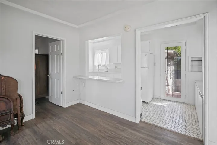 2313 Glendale Boulevard, Los Angeles, California 90039