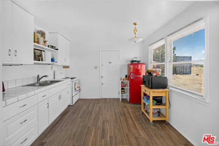 45558 250th Street, Lancaster, California 93535