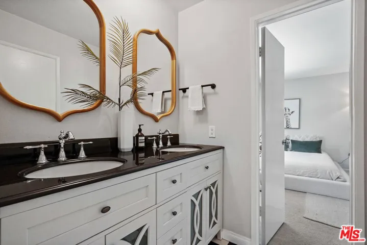 5025 Dantes View Drive, Calabasas, California 91301