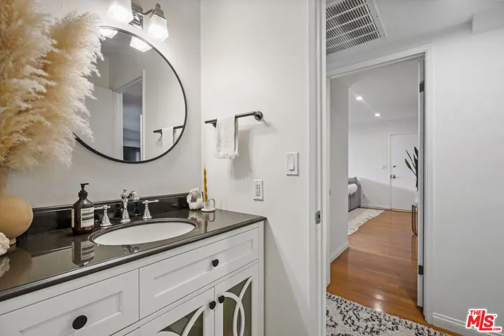5025 Dantes View Drive, Calabasas, California 91301