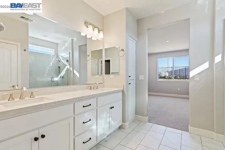 PRIMARY VANITY