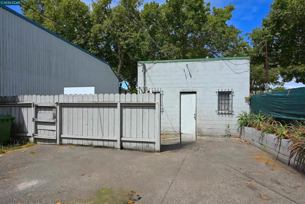 Courtyard Between Commercial and Duplex