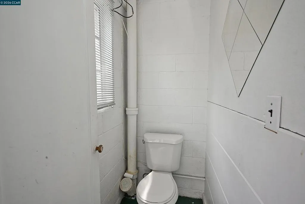 Commercial Space Bath
