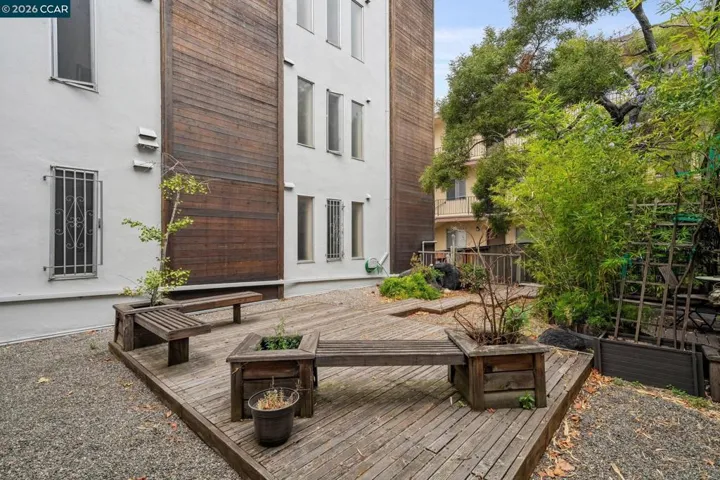 758 Kingston Ave 22, Oakland, California 94611
