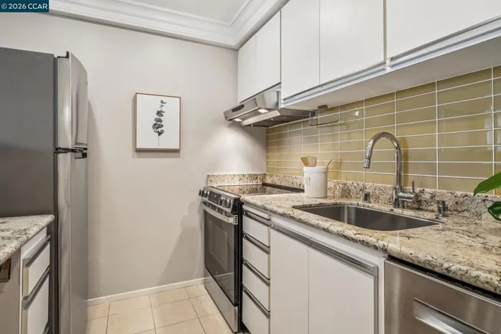 758 Kingston Ave 22, Oakland, California 94611