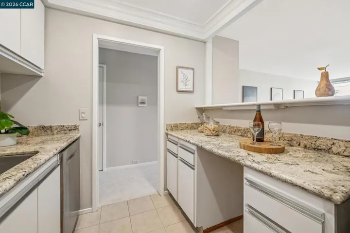 758 Kingston Ave 22, Oakland, California 94611