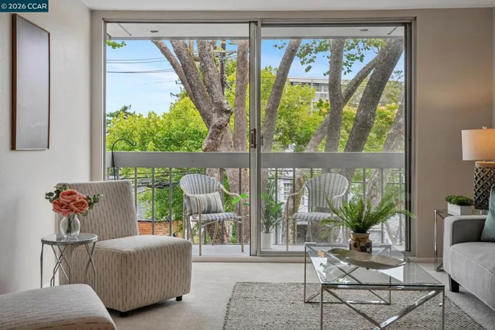 758 Kingston Ave 22, Oakland, California 94611