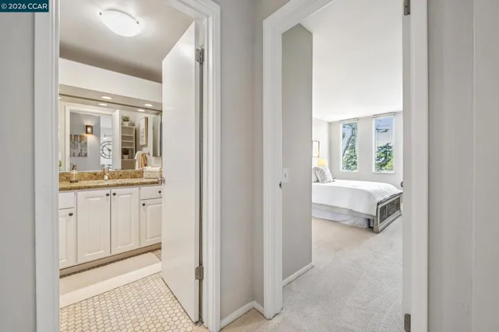 758 Kingston Ave 22, Oakland, California 94611