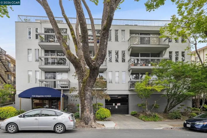 758 Kingston Ave 22, Oakland, California 94611