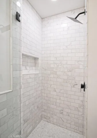446 Hallway shower