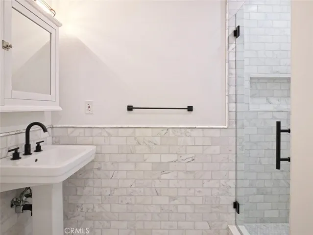 446. Hallway shower