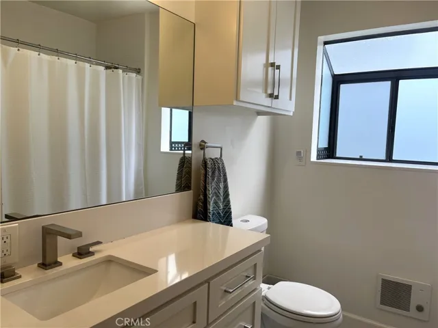 1644 Wellesley Drive, Santa Monica, California 90405