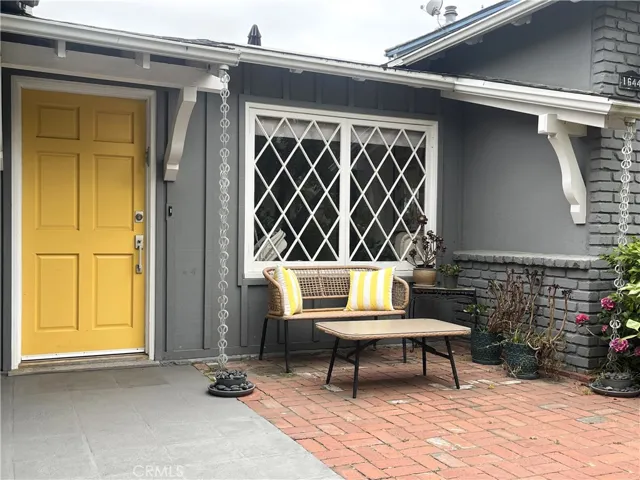 1644 Wellesley Drive, Santa Monica, California 90405