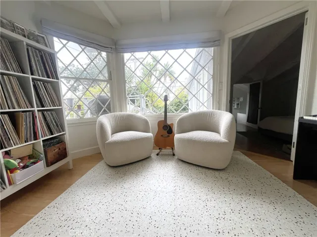 1644 Wellesley Drive, Santa Monica, California 90405