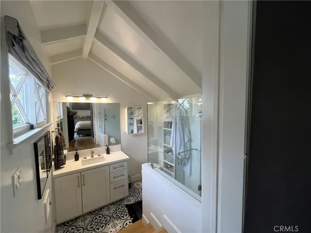 1644 Wellesley Drive, Santa Monica, California 90405