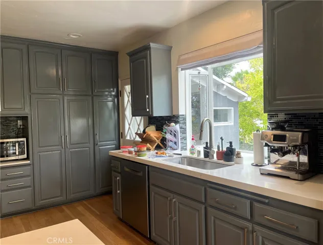 1644 Wellesley Drive, Santa Monica, California 90405