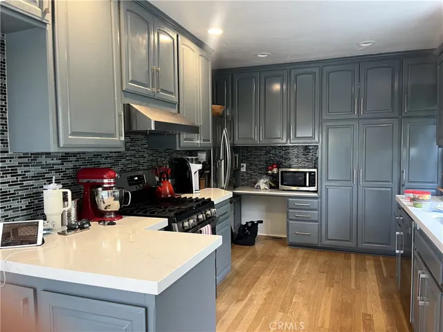 1644 Wellesley Drive, Santa Monica, California 90405