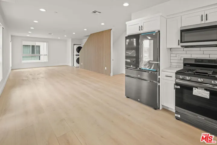 2700 Larga Drive 3045 1/2, Los Angeles, California 90039