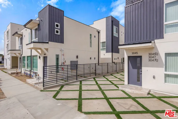 2700 Larga Drive 3045 1/2, Los Angeles, California 90039