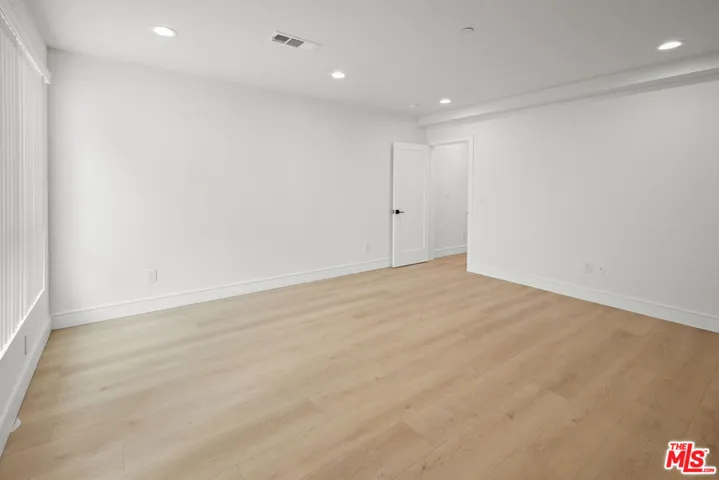 2700 Larga Drive 3045 1/2, Los Angeles, California 90039