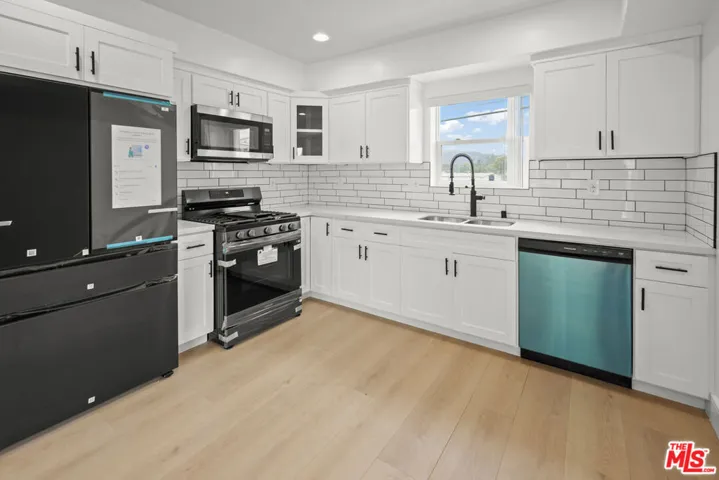 2700 Larga Drive 3045 1/2, Los Angeles, California 90039