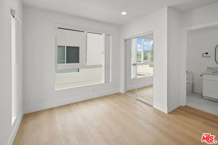 2700 Larga Drive 3045 1/2, Los Angeles, California 90039