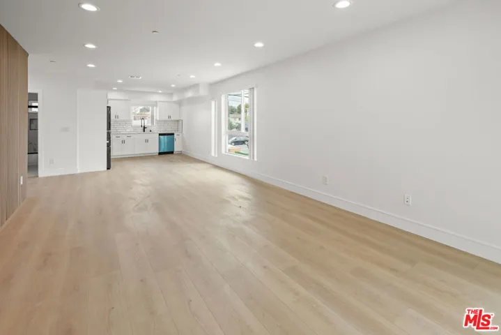 2700 Larga Drive 3045 1/2, Los Angeles, California 90039
