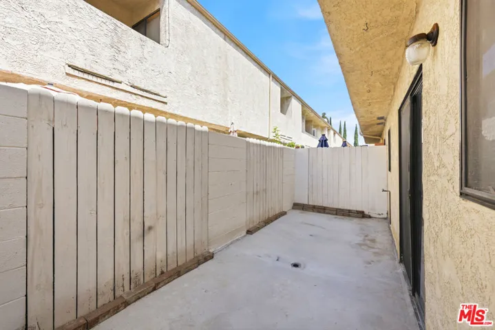 14937 Sherman Way 2, Van Nuys, California 91405