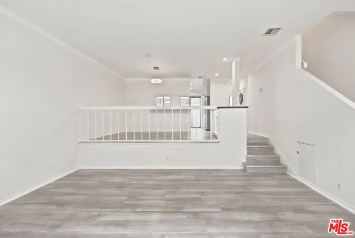 14937 Sherman Way 2, Van Nuys, California 91405