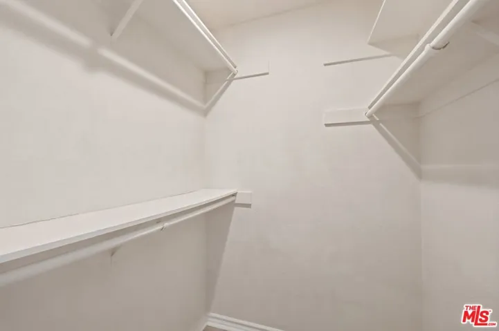 14937 Sherman Way 2, Van Nuys, California 91405