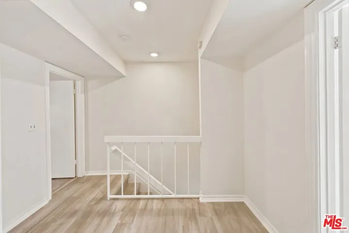 14937 Sherman Way 2, Van Nuys, California 91405