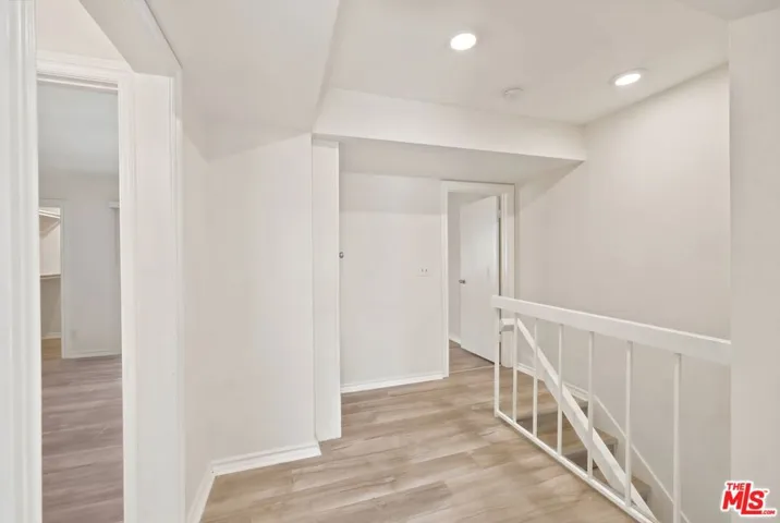 14937 Sherman Way 2, Van Nuys, California 91405
