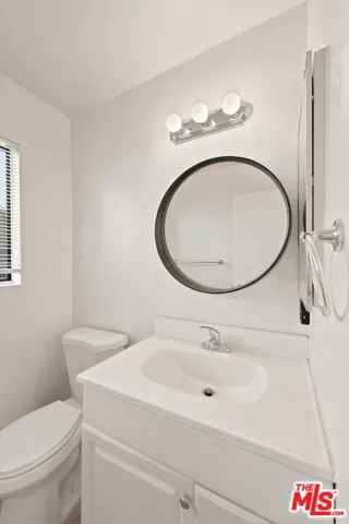 14937 Sherman Way 2, Van Nuys, California 91405